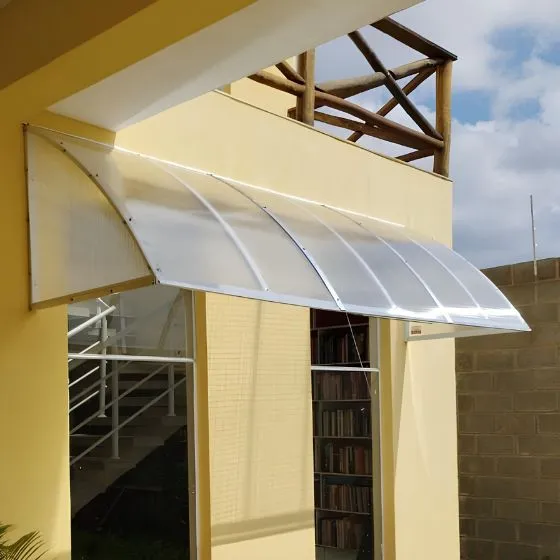 Toldo Fixo de Policarbonato Alveolar em Votorantim SP - foto 1